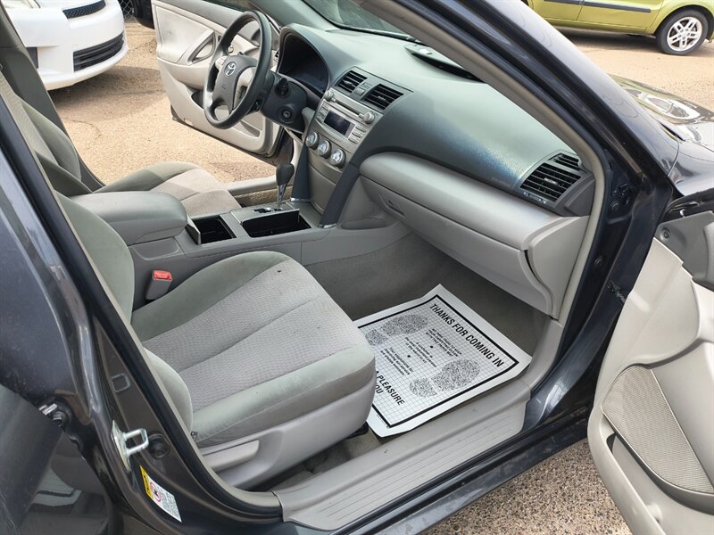 2011 Toyota Camry LE   - Photo 11 - Tucson, AZ 85711