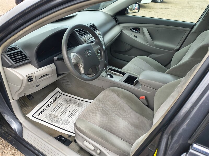 2011 Toyota Camry LE   - Photo 8 - Tucson, AZ 85711