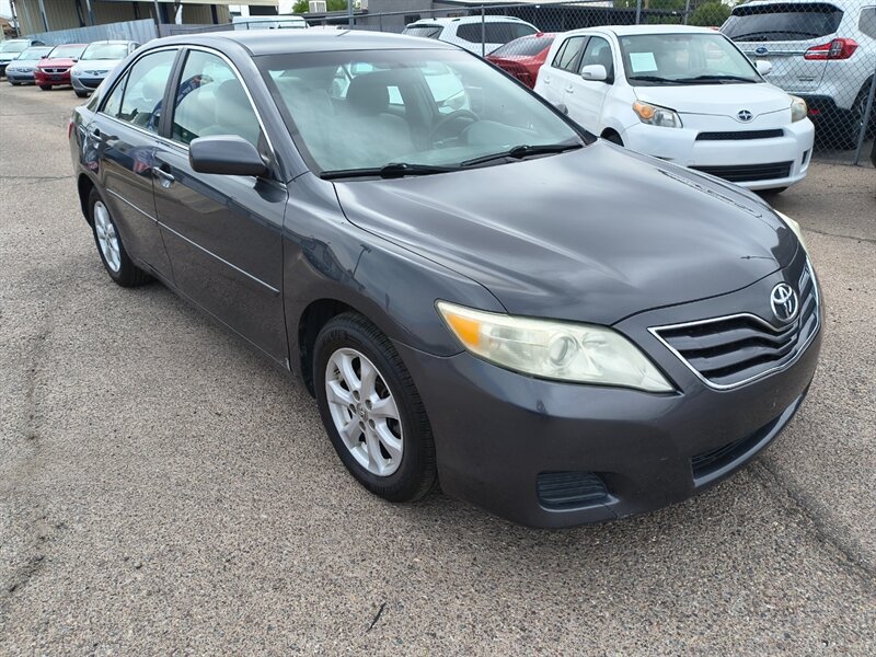 2011 Toyota Camry LE   - Photo 5 - Tucson, AZ 85711