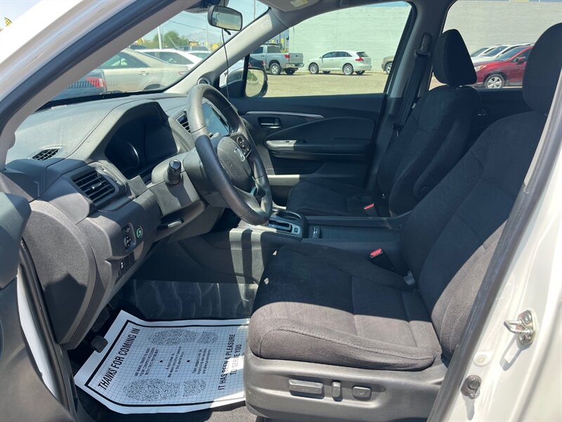 2020 Honda Pilot EX   - Photo 8 - Tucson, AZ 85711