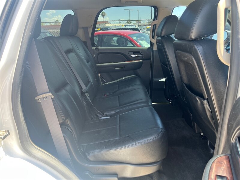 2012 Chevrolet Tahoe LS   - Photo 11 - Tucson, AZ 85711