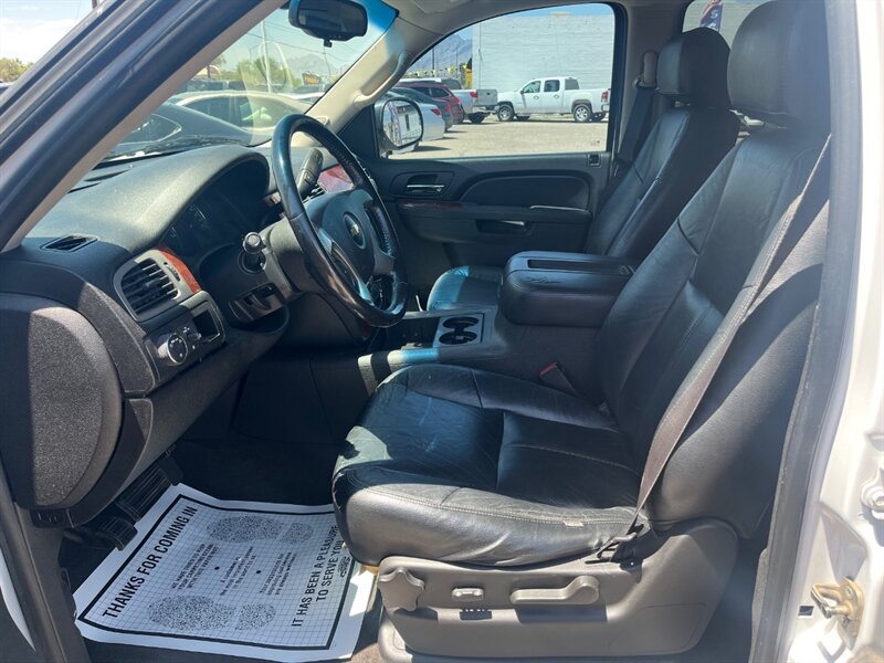 2012 Chevrolet Tahoe LS   - Photo 8 - Tucson, AZ 85711