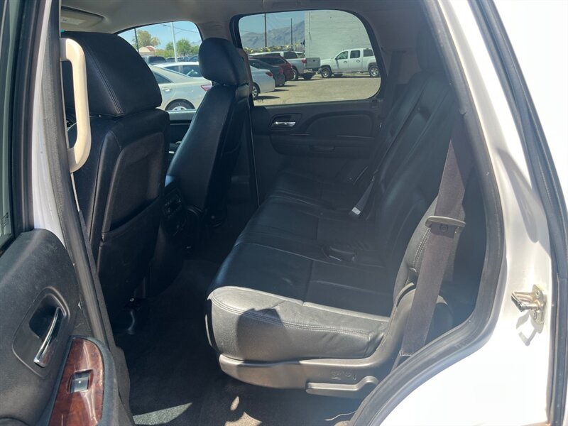 2012 Chevrolet Tahoe LS   - Photo 9 - Tucson, AZ 85711