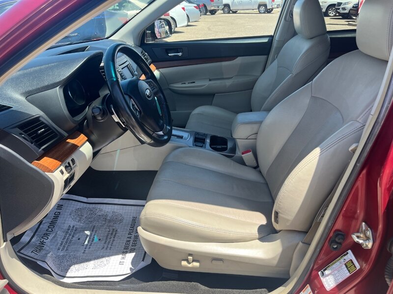2013 Subaru Outback 2.5i Limited - Photo 8 - Tucson, AZ 85711
