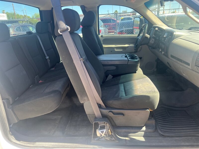 2011 Chevrolet Silverado 2500 Work Truck   - Photo 11 - Tucson, AZ 85711