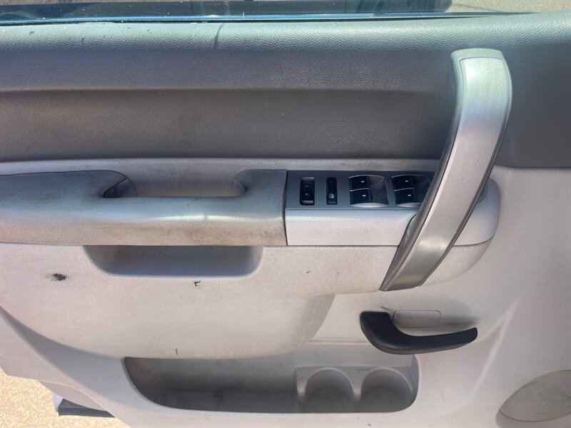 2011 Chevrolet Silverado 2500 Work Truck   - Photo 14 - Tucson, AZ 85711