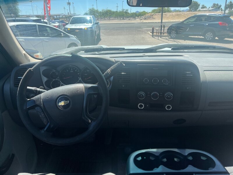 2011 Chevrolet Silverado 2500 Work Truck   - Photo 10 - Tucson, AZ 85711