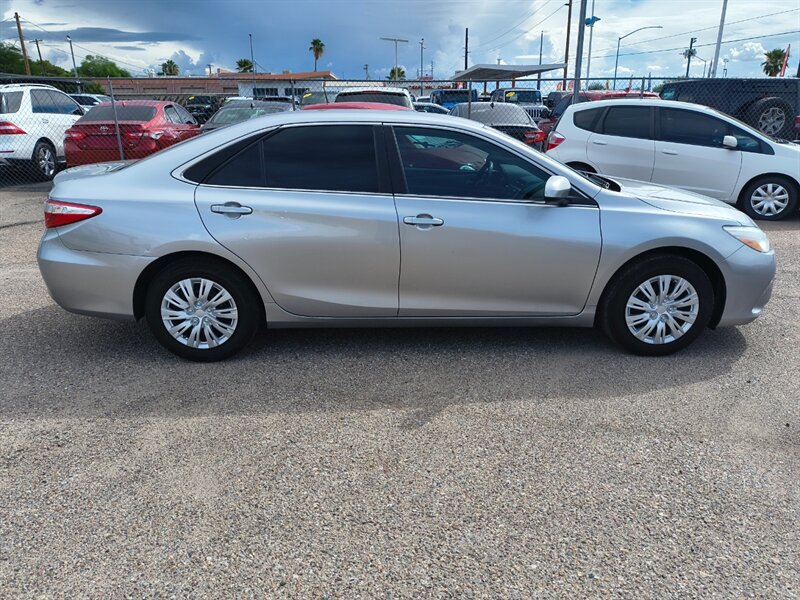 2015 Toyota Camry LE - Photo 4 - Tucson, AZ 85711