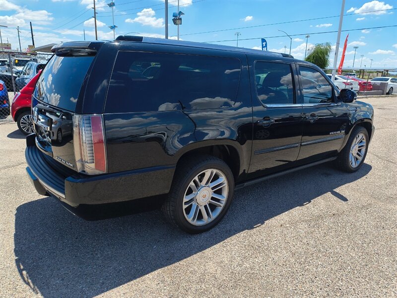 2013 Cadillac Escalade ESV Premium   - Photo 2 - Tucson, AZ 85711