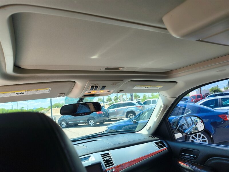 2013 Cadillac Escalade ESV Premium   - Photo 17 - Tucson, AZ 85711