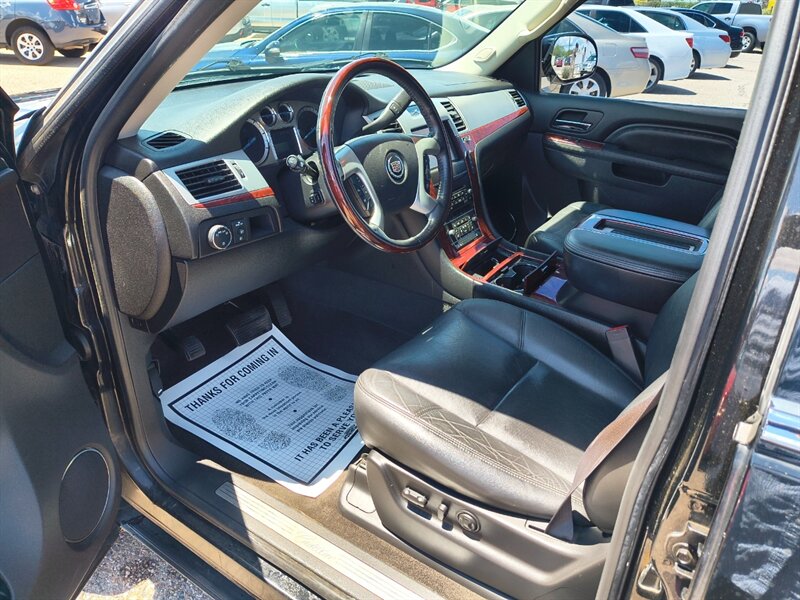 2013 Cadillac Escalade ESV Premium   - Photo 9 - Tucson, AZ 85711