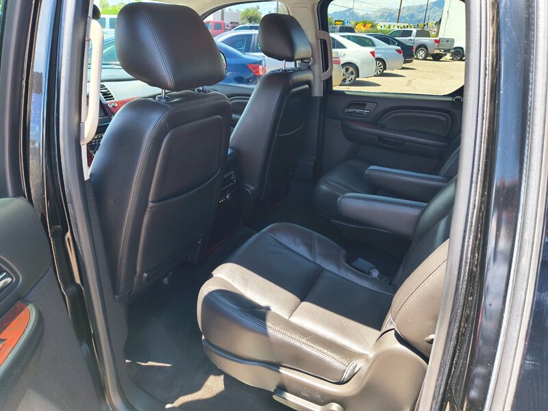 2013 Cadillac Escalade ESV Premium   - Photo 10 - Tucson, AZ 85711