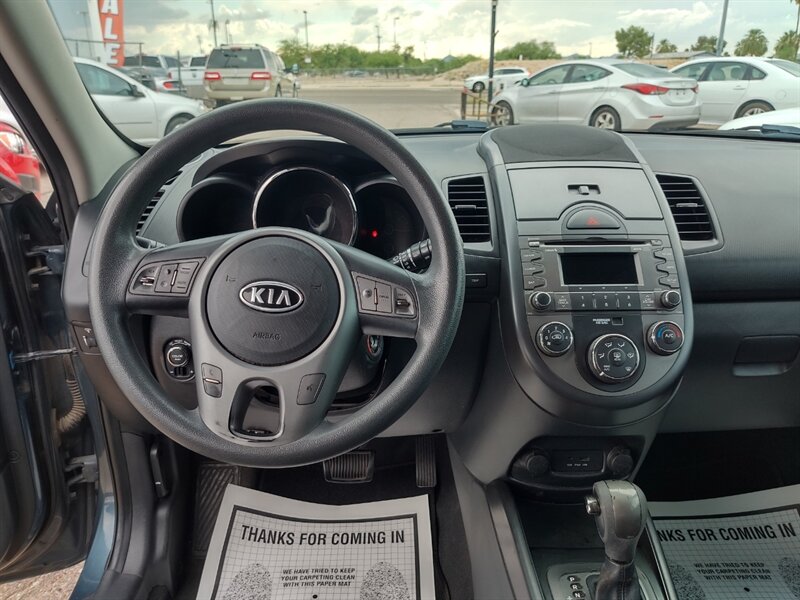 2011 Kia Soul Plus   - Photo 10 - Tucson, AZ 85711