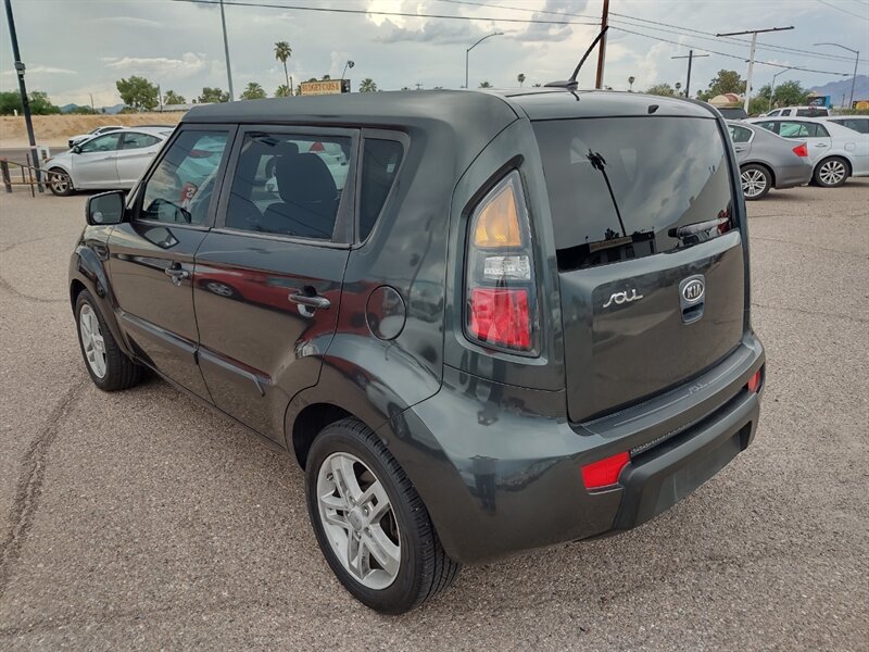 2011 Kia Soul Plus   - Photo 4 - Tucson, AZ 85711