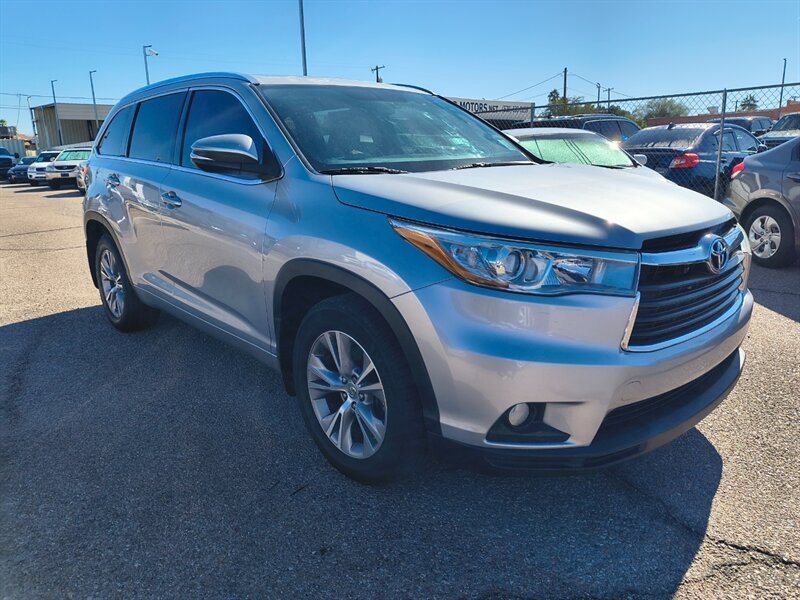 2015 Toyota Highlander XLE   - Photo 5 - Tucson, AZ 85711