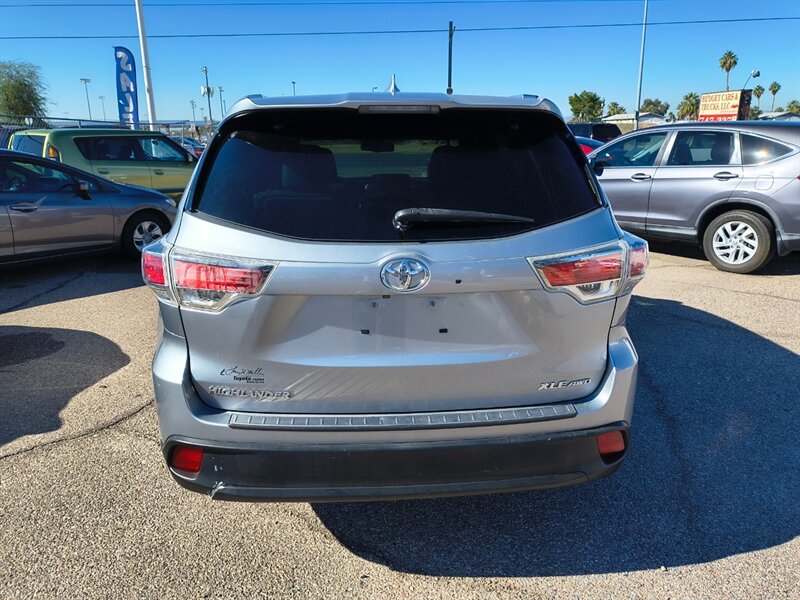 2015 Toyota Highlander XLE   - Photo 7 - Tucson, AZ 85711