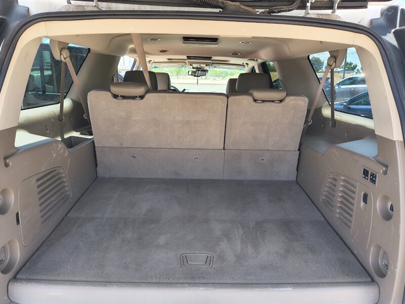 2016 Chevrolet Suburban LTZ   - Photo 18 - Tucson, AZ 85711