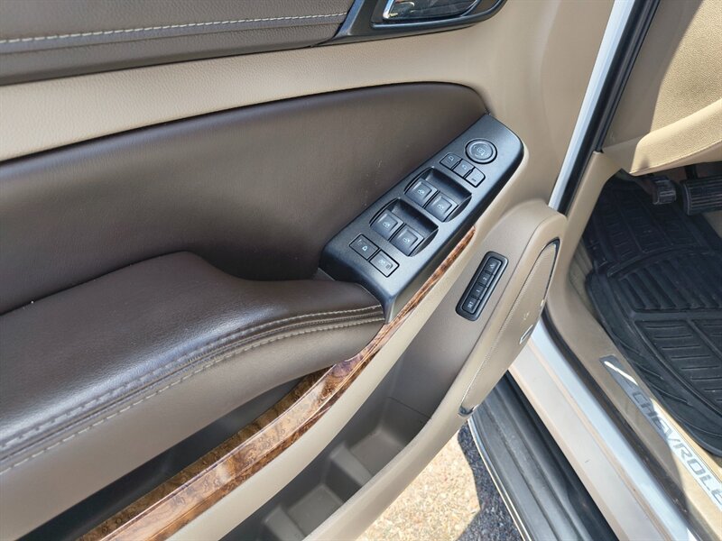 2016 Chevrolet Suburban LTZ   - Photo 16 - Tucson, AZ 85711