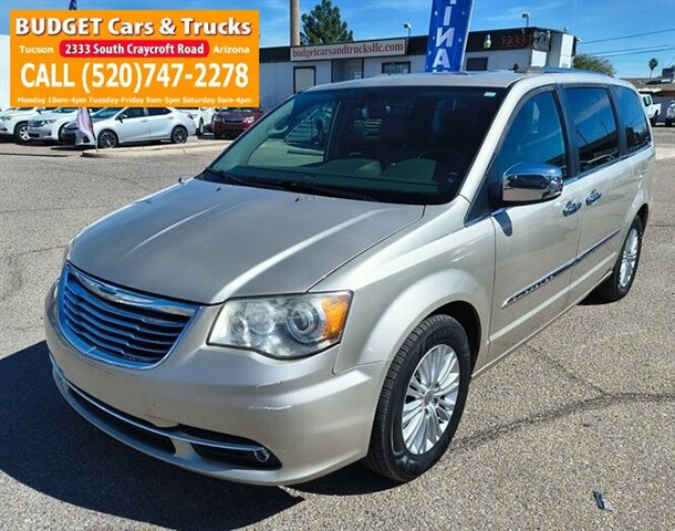 2012 Chrysler Town & Country Limited  