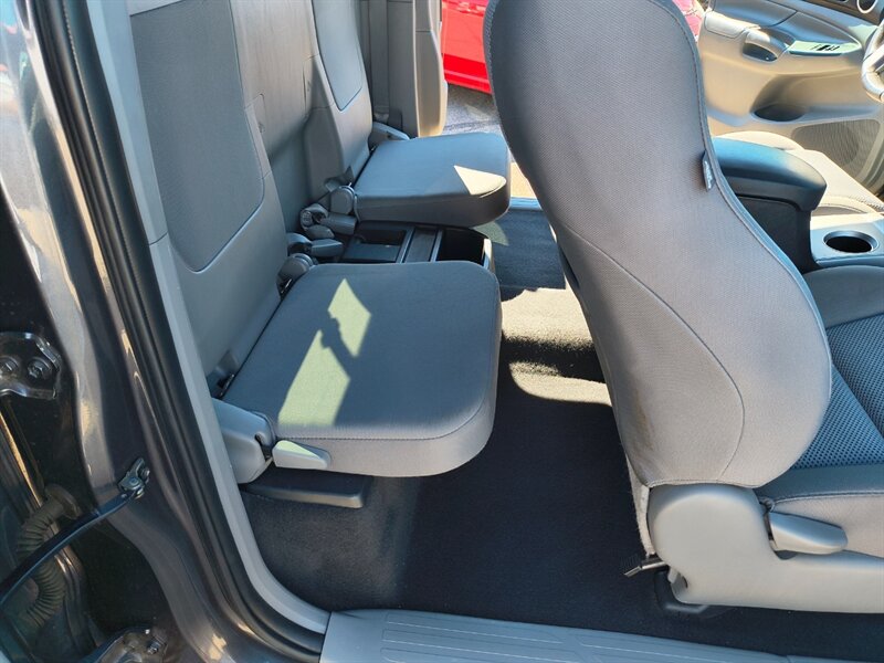 2012 Toyota Tacoma PreRunner V6 - Photo 11 - Tucson, AZ 85711