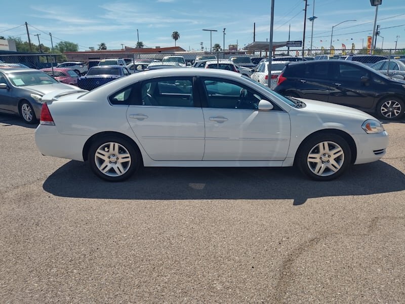 2012 Chevrolet Impala LT   - Photo 7 - Tucson, AZ 85711