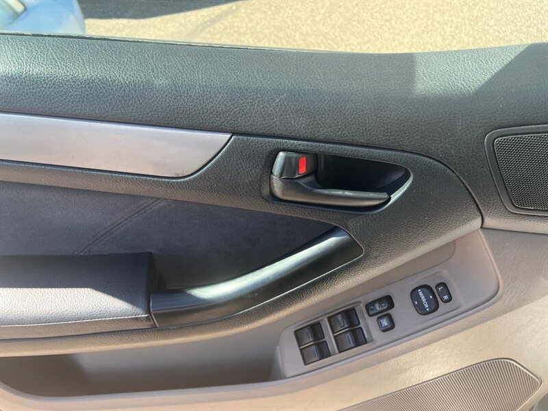 2004 Toyota 4Runner SR5   - Photo 13 - Tucson, AZ 85711