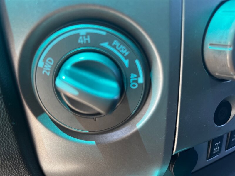 2005 Nissan Titan SE 4dr Crew Cab SE - Photo 13 - Tucson, AZ 85711