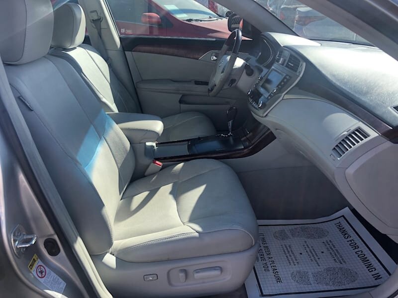 2012 Toyota Avalon Limited   - Photo 12 - Tucson, AZ 85711