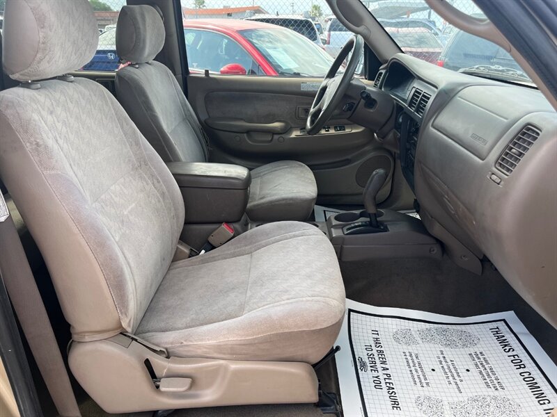 2003 Toyota Tacoma PreRunner V6 4dr Double Cab PreRunner V6 - Photo 12 - Tucson, AZ 85711