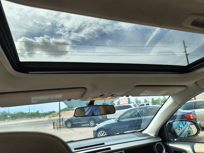 2013 Toyota RAV4 XLE - Photo 14 - Tucson, AZ 85711