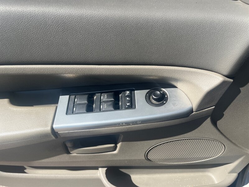 2008 Jeep Grand Cherokee Laredo   - Photo 14 - Tucson, AZ 85711