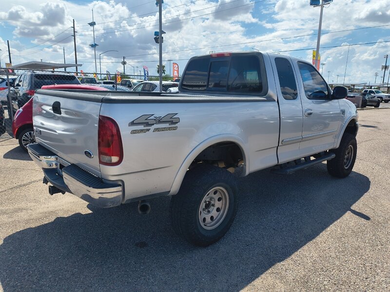 2000 Ford F-150 XLT - Photo 2 - Tucson, AZ 85711