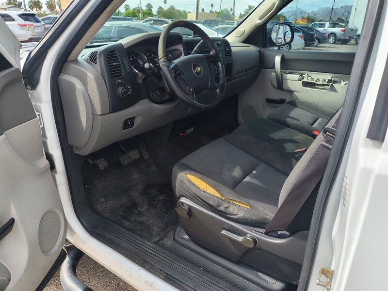2013 Chevrolet Silverado 2500 Work Truck - Photo 9 - Tucson, AZ 85711