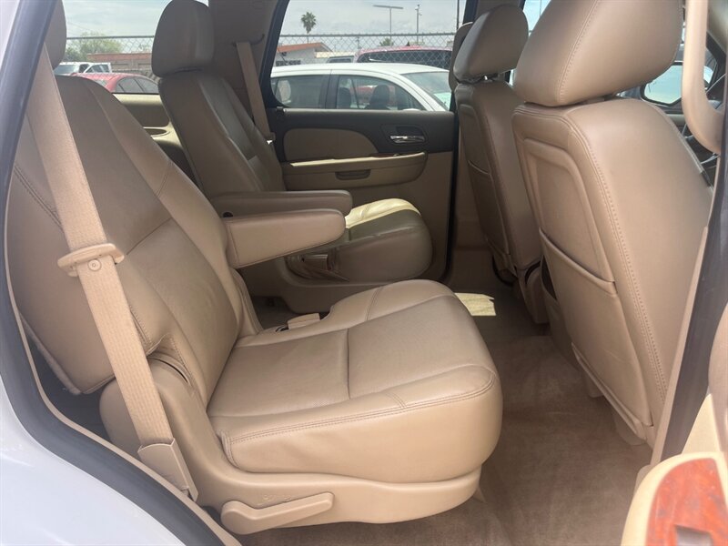 2014 Chevrolet Tahoe LTZ - Photo 11 - Tucson, AZ 85711