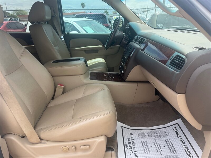 2014 Chevrolet Tahoe LTZ - Photo 12 - Tucson, AZ 85711