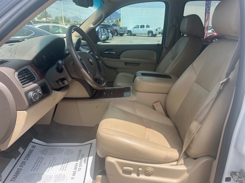 2014 Chevrolet Tahoe LTZ - Photo 8 - Tucson, AZ 85711
