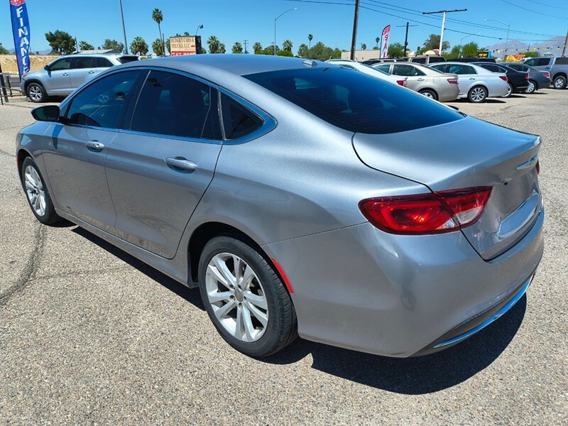 2016 Chrysler 200 Series Limited   - Photo 6 - Tucson, AZ 85711