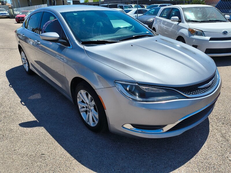 2016 Chrysler 200 Series Limited   - Photo 5 - Tucson, AZ 85711