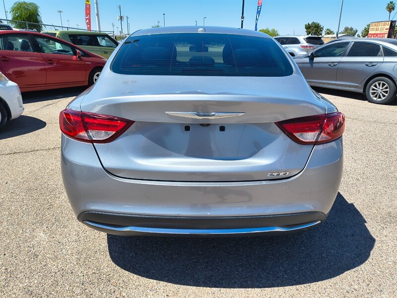 2016 Chrysler 200 Series Limited   - Photo 7 - Tucson, AZ 85711