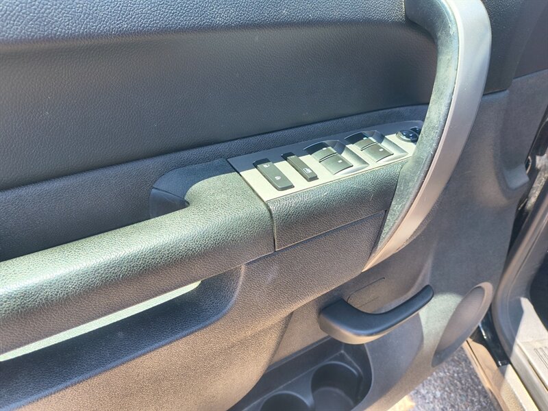 2011 GMC Sierra 1500 SLE - Photo 15 - Tucson, AZ 85711