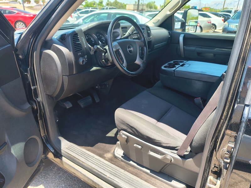 2011 GMC Sierra 1500 SLE - Photo 8 - Tucson, AZ 85711