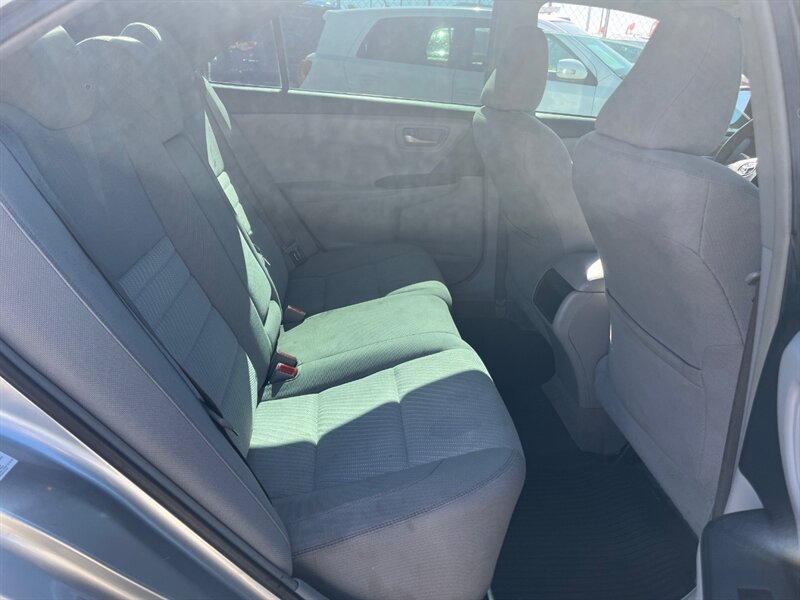 2016 Toyota Camry LE   - Photo 11 - Tucson, AZ 85711