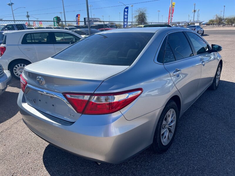 2016 Toyota Camry LE   - Photo 2 - Tucson, AZ 85711