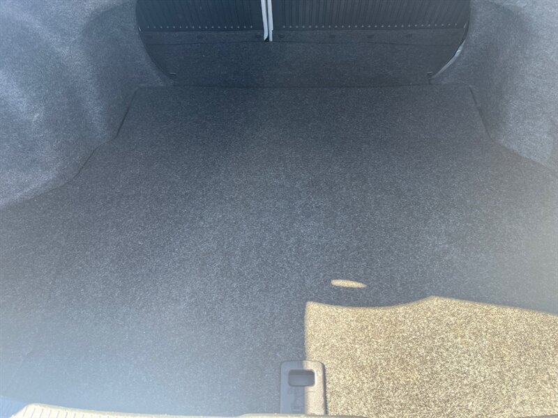 2016 Toyota Camry LE   - Photo 13 - Tucson, AZ 85711