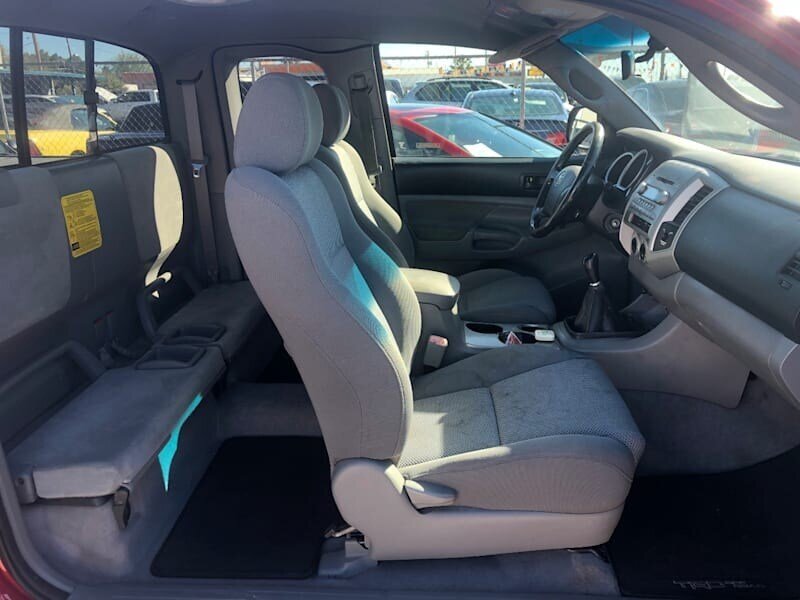 2007 Toyota Tacoma PreRunner   - Photo 12 - Tucson, AZ 85711