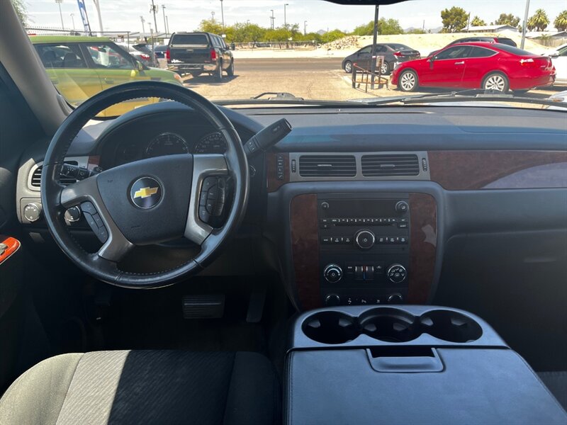 2011 Chevrolet Suburban LS - Photo 10 - Tucson, AZ 85711