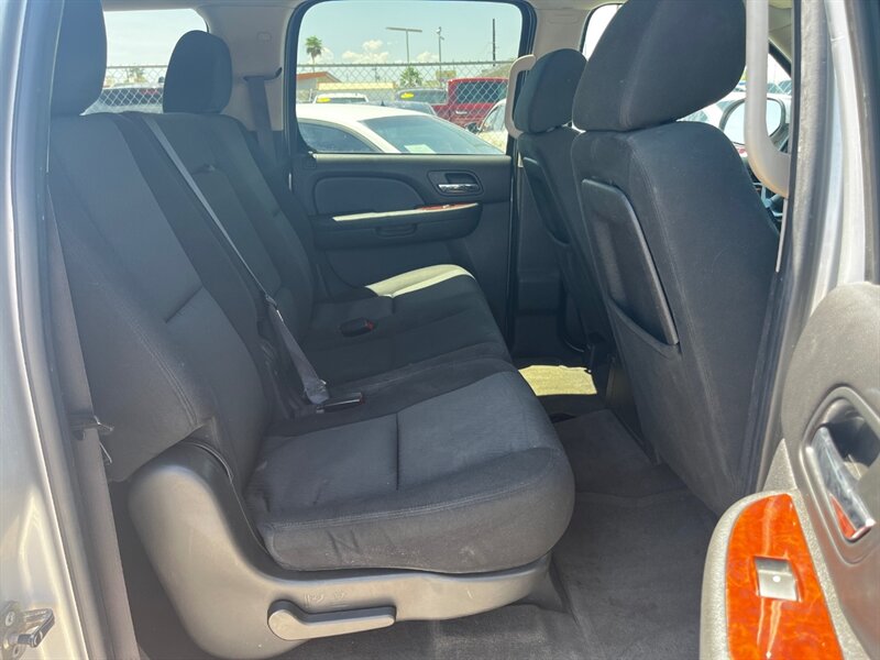 2011 Chevrolet Suburban LS - Photo 11 - Tucson, AZ 85711