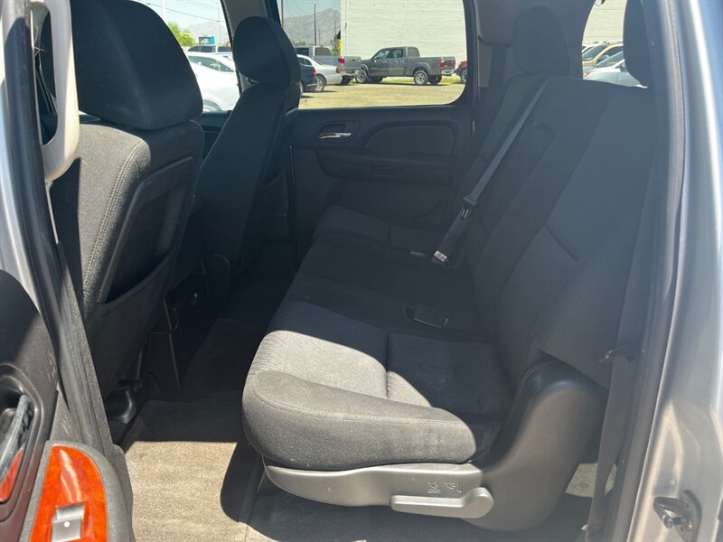 2011 Chevrolet Suburban LS - Photo 9 - Tucson, AZ 85711