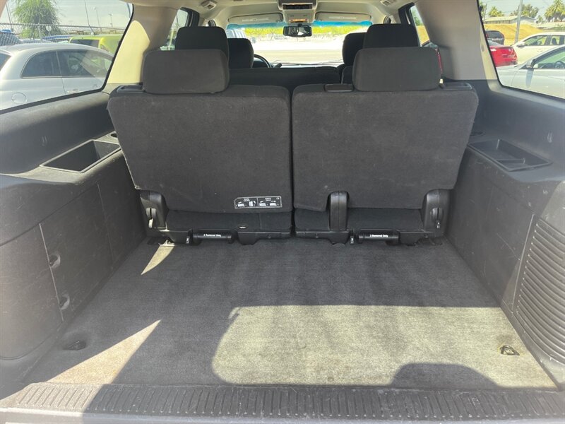 2011 Chevrolet Suburban LS - Photo 13 - Tucson, AZ 85711