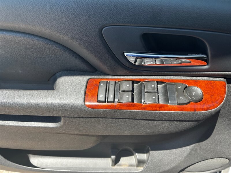 2011 Chevrolet Suburban LS - Photo 15 - Tucson, AZ 85711